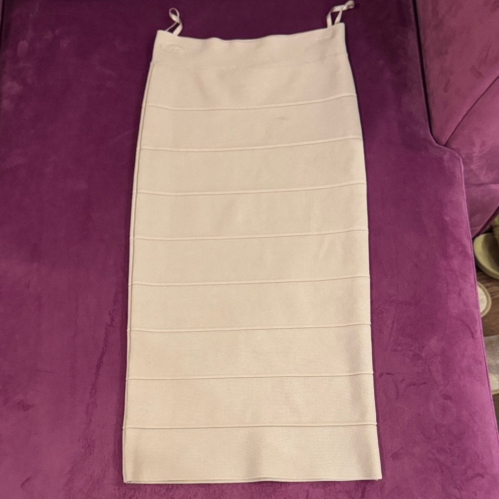 BCBGMaxAzria Women’s Light Tan Blush Fitted Long Pencil Skirt Business Sexy XS - Picture 15 of 16